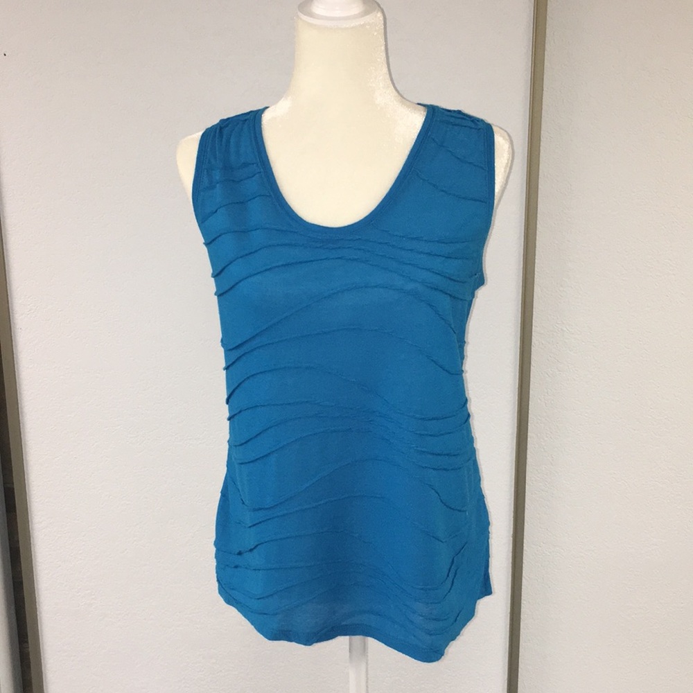 Simply Vera sleeveless tank